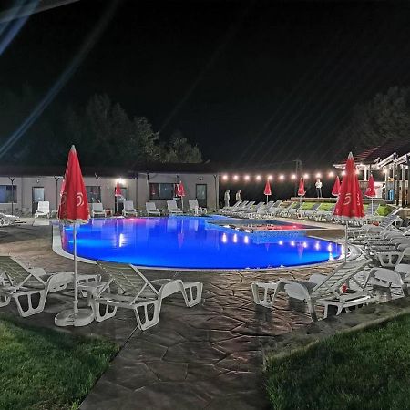 Хотелски Комплекс Саня Apriltsi  Extérieur photo