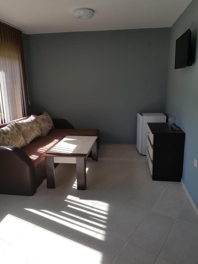 Хотелски Комплекс Саня Apriltsi  Extérieur photo