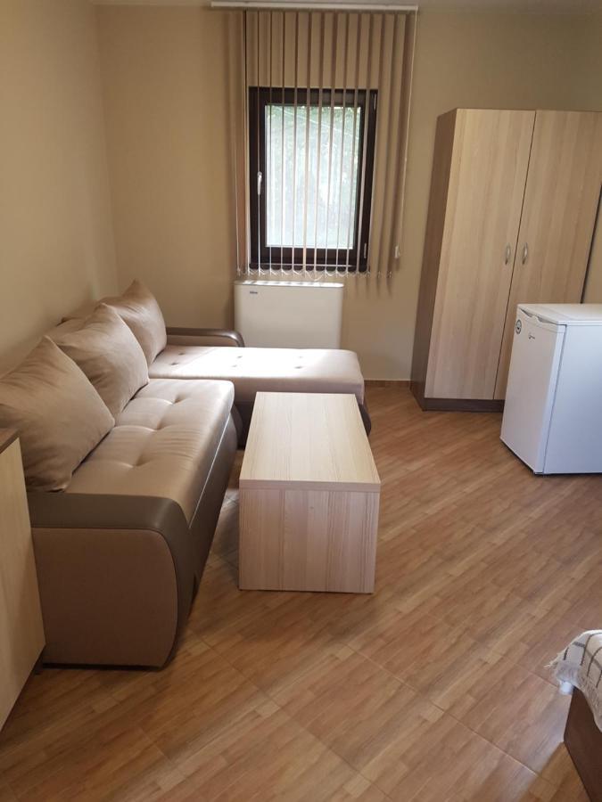 Хотелски Комплекс Саня Apriltsi  Extérieur photo