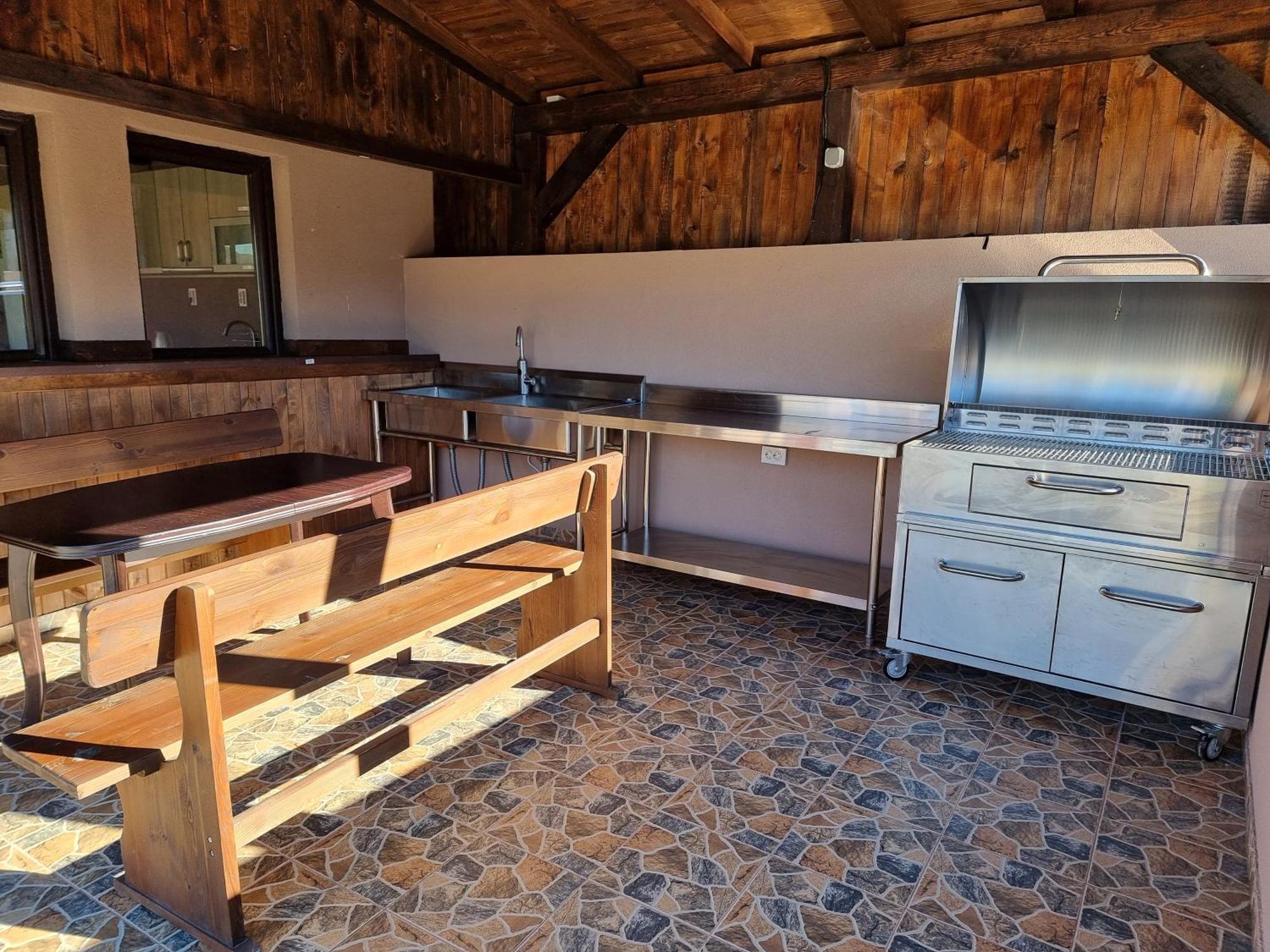 Хотелски Комплекс Саня Apriltsi  Extérieur photo