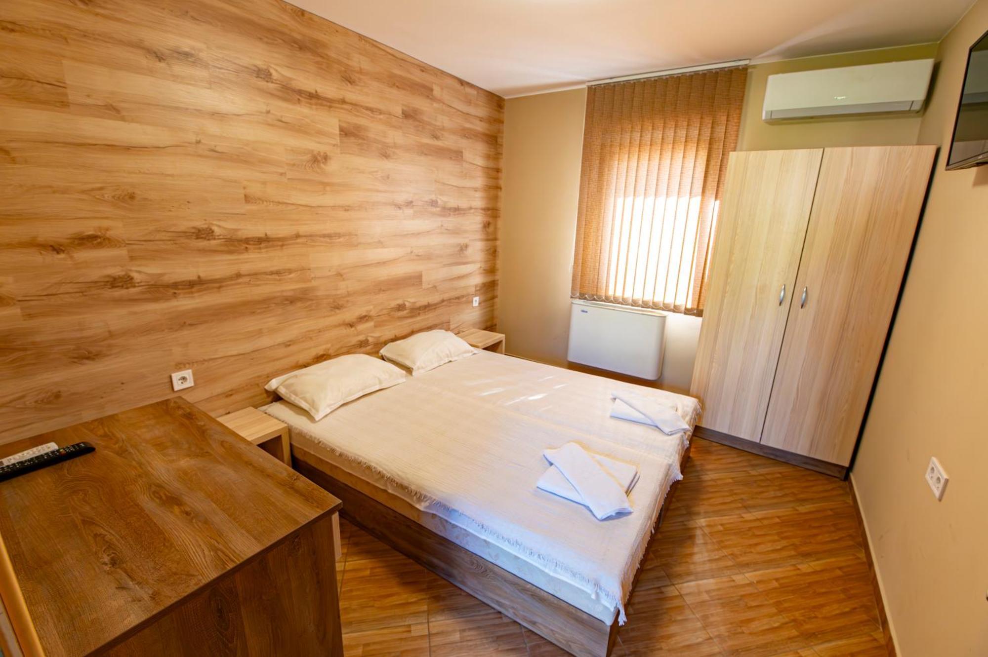Хотелски Комплекс Саня Apriltsi  Extérieur photo